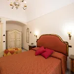 بيت ضيافة Residenza Del Duca & 4*