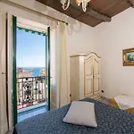 بيت ضيافة Residenza Del Duca & 4*